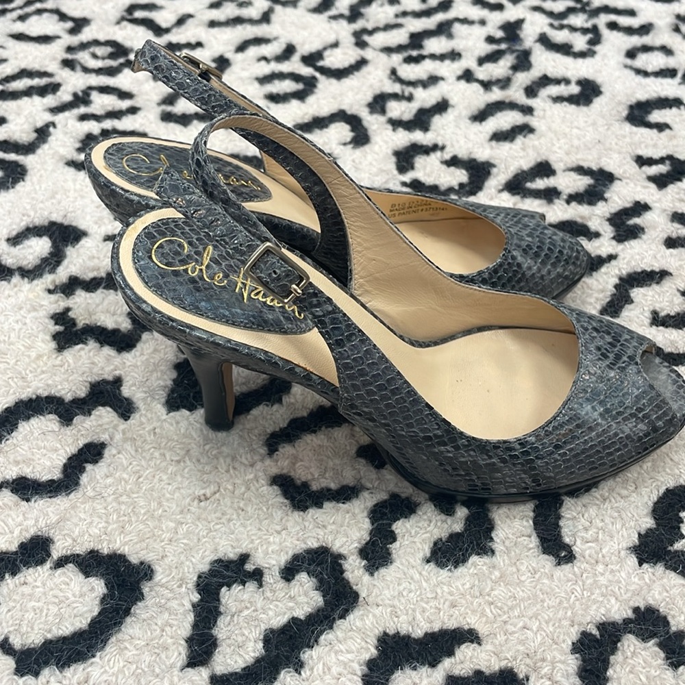 Cole Haan, 7, gray snake skin embossed leather peep toe sling back heel orig 260 - Picture 6 of 7